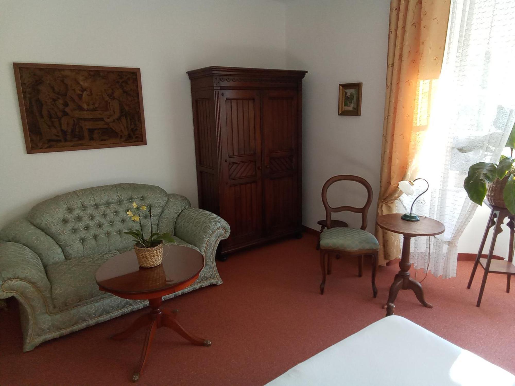 Pension Baron Schoeneck Karlsbad Exterior foto